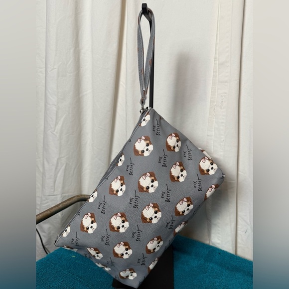 Betsey Johnson Large Wristlet Cosmetic Make-Up Bag Case Gray Dog Puppy VGUC - Picture 2 of 9